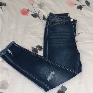Raw hem cropped jeans